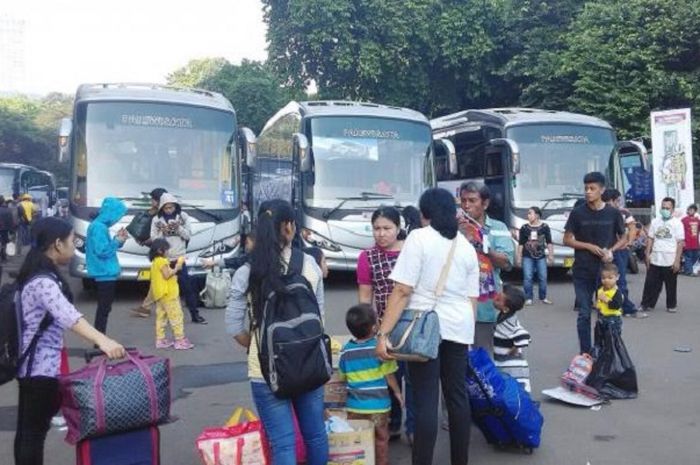 Pemprov DKI Jakarta diminta membenahi terminal bus agar ramah disabilitas. (foto: ist)