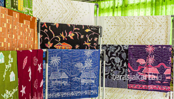 Ragam motif batik Maliha Marhamas mulai motif rusun, motif kembang teleng, motif laut, motif daun bidara. (terasjakarta)