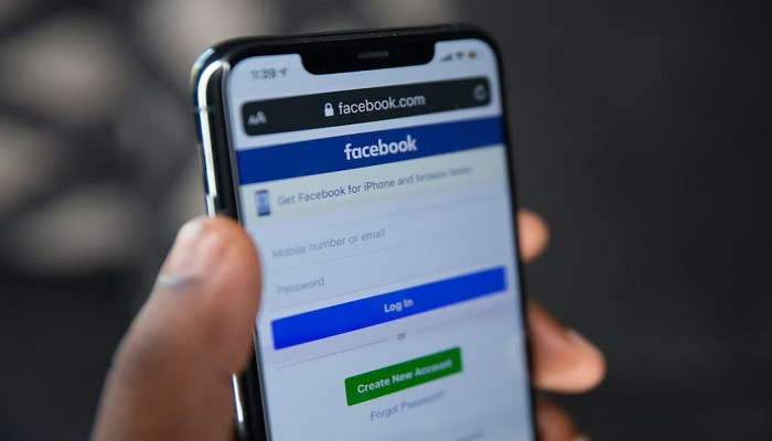 Facebook centang biru atau Meta Verified dapat digunakan dengan membayar biaya langganan mulai dari Rp182 ribu per bulannya. (unsplash)