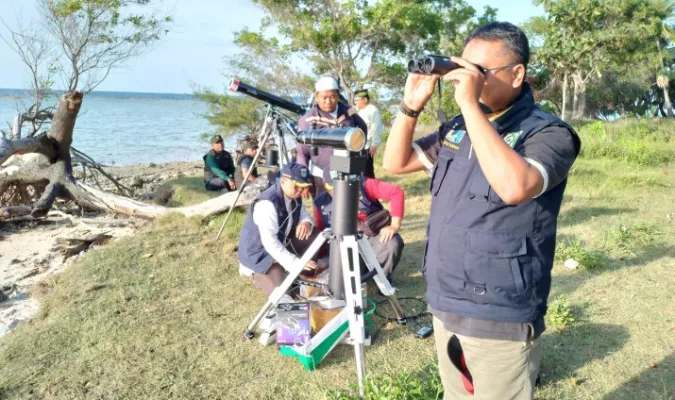 Berdasarkan pemantauan hilal di Pulau Tidung, Kepulauan Seribu, hilal tak terlihat dikarenakan tertutup awal tebal. (ist)