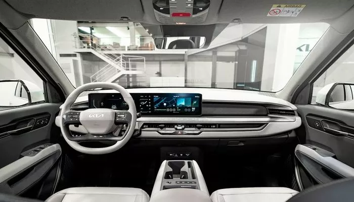 KIA EV9 mampu memberikan ruang interior yang lapang dengan desain yang futuristik. (KIA)