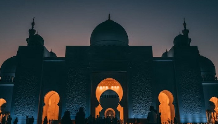 Cara meningkatkan ibadah di bulan Ramadhan 2023 dengan melakukan amalan awal Ramadhan. (Freepik/wirestock)