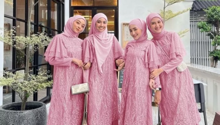 ada gaun Maxi Keisya yang sangat ideal dan cocok dipakai ketika merayakan Hari Raya Idul Fitri. (Foto: Tokopedia)