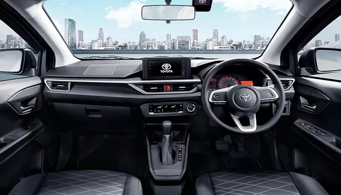 Toyota menghadirkan interior New Agya 2023 dengan ruang kabin yang lebih luas, dengan dimensi panjang 3.760mm, dan kapasitas bagasi yang cukup luas sebesar 403 liter. (Foto: Toyota Astra)