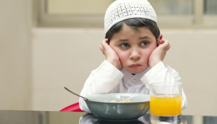 Beberapa tips untuk melatih anak berpuasa di bulan Ramadan dapat dilakukan orang tua dengan tetap tidak mengabaikan faktor kesehatan bagi si kecil. (terasjakarta.id/ist)