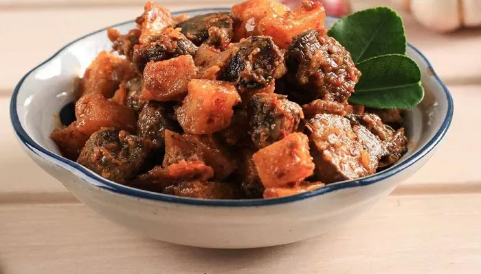 Balado goreng ati ampela kntang, salah satu menu masakan lebaran sederhana yang dapat dicoba. (Foto: royco.co.id)