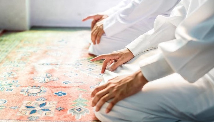 Tata cara dan keutamaan sholat tarawih yang bermanfaat bagi umat muslim saat bulan Ramadhan. (Freepik/@rawpixel.com)