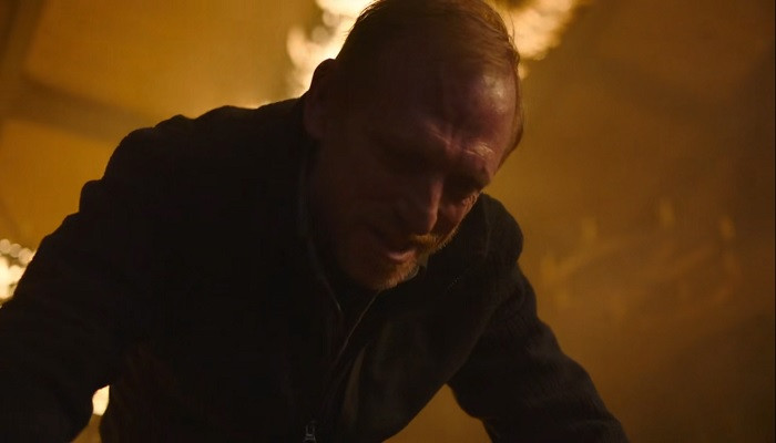 David menunjukan kekejamannya saat berusaha membunuh Ellie dan berusaha memburu Joel yang sedang terluka dalam The Last of Us Episode 8. (HBO)