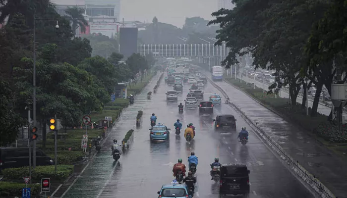 Prakiraan cuaca Jakarta hari ini Sabtu, 24 Februari 2024 dengan wilayah Jaksel, Jaktim, dan Kepulauan Seribu diguyur hujan ringan. (Foto: Twitter @TMCPoldaMetro)