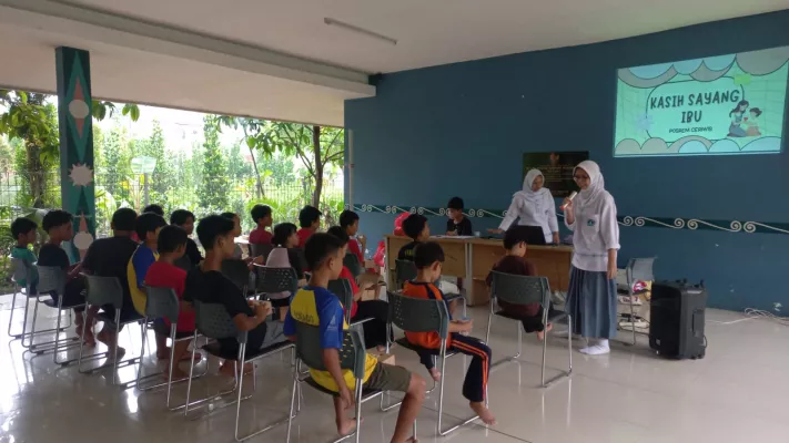Sebanyak 23 remaja mengikuti kegiatan rutin bersama Posyandu Remaja di RPTRA Meruya Selatan. (Foto: ist)